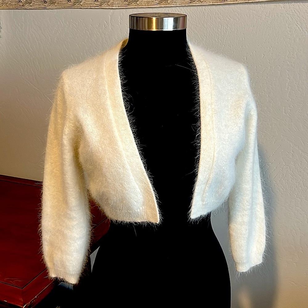 Cropped Angora Sweater - White Bolero-style Open-Front Cardigan